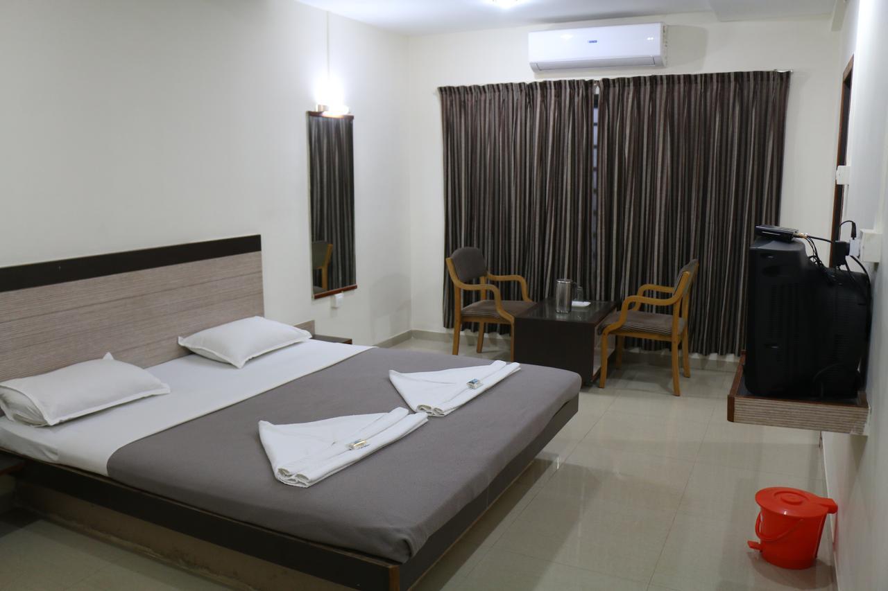 Tarkarli Niwas Nyahari Bed & Breakfast Malvan Exterior photo